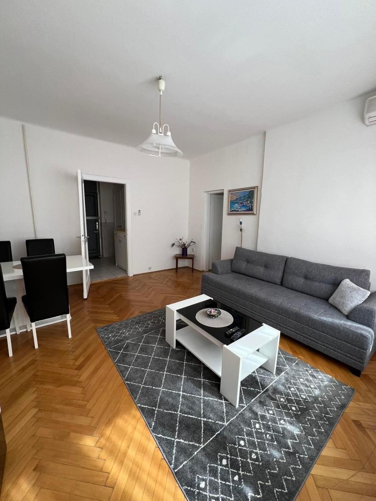 Central Bank Apartment SJJ Eksteriør billede